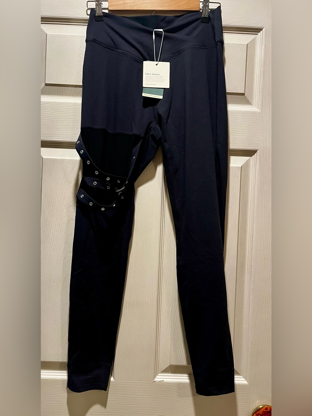 NWT HALARA Leggings